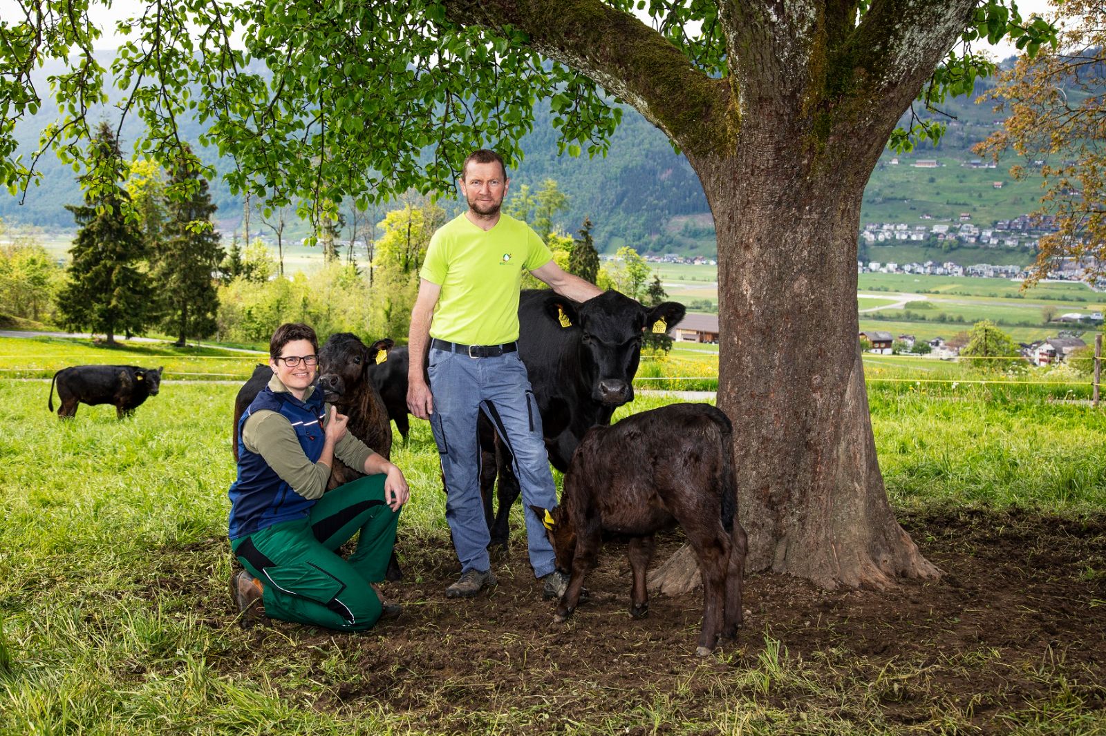     Für Monika und Richi Barmettler ist die natürliche Haltung ihrer Tiere Herzenssache. Sie produzieren Fleisch mit dem Label Natura-Beef-Bio. (Foto: AGENTUR ELLF, STANS)